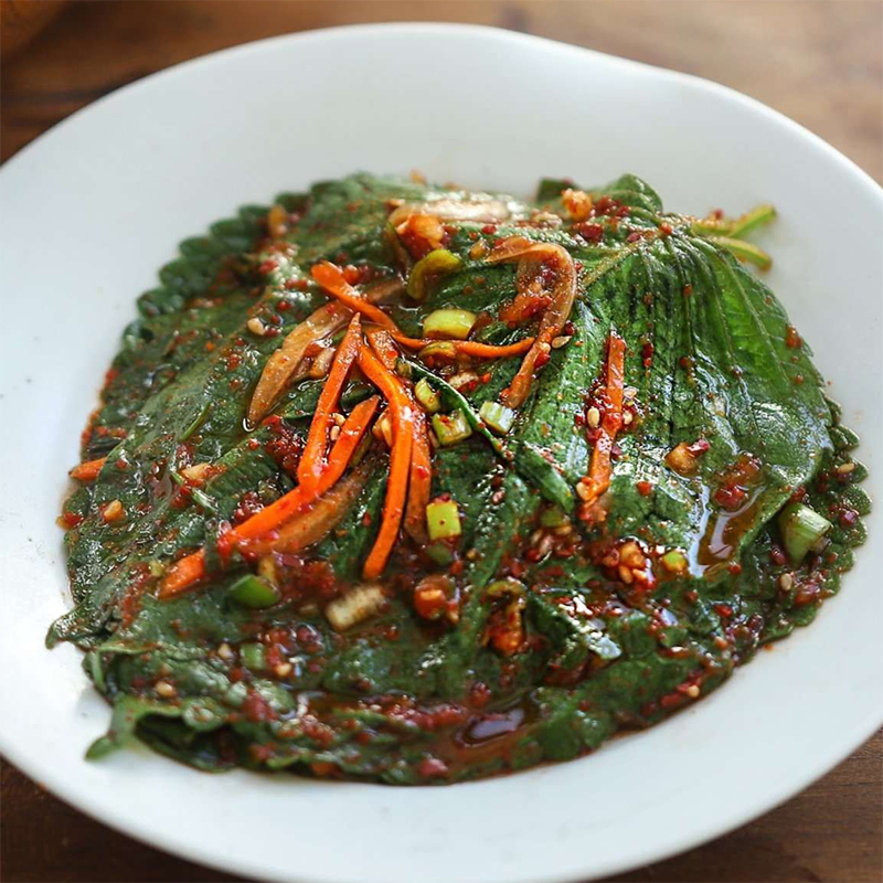 Sesame leaves seasoned with paprika paste 200g